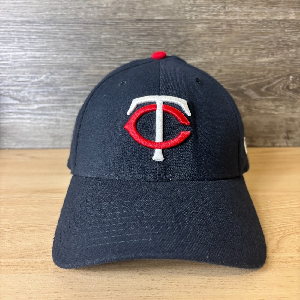Minnesota Twins Hat Cap Fitted S/M Blue MLB Baseball New Era